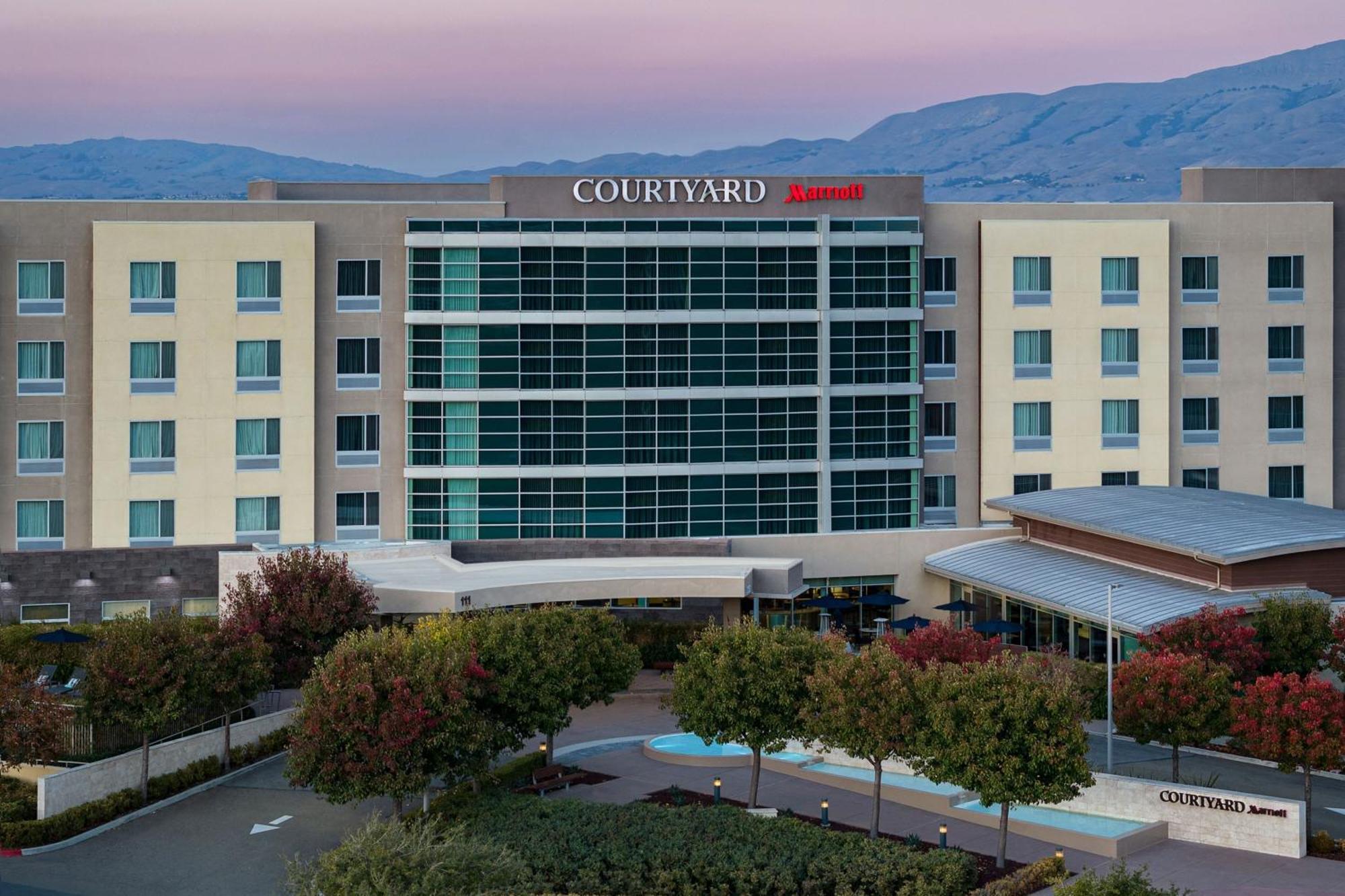 Courtyard By Marriott San Jose North/ Silicon Valley Exterior photo
