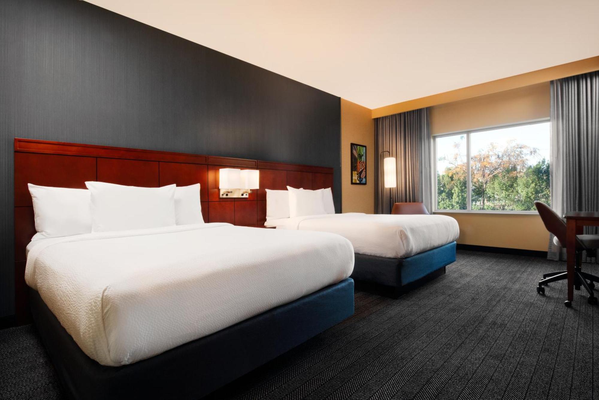 Courtyard By Marriott San Jose North/ Silicon Valley Exterior photo