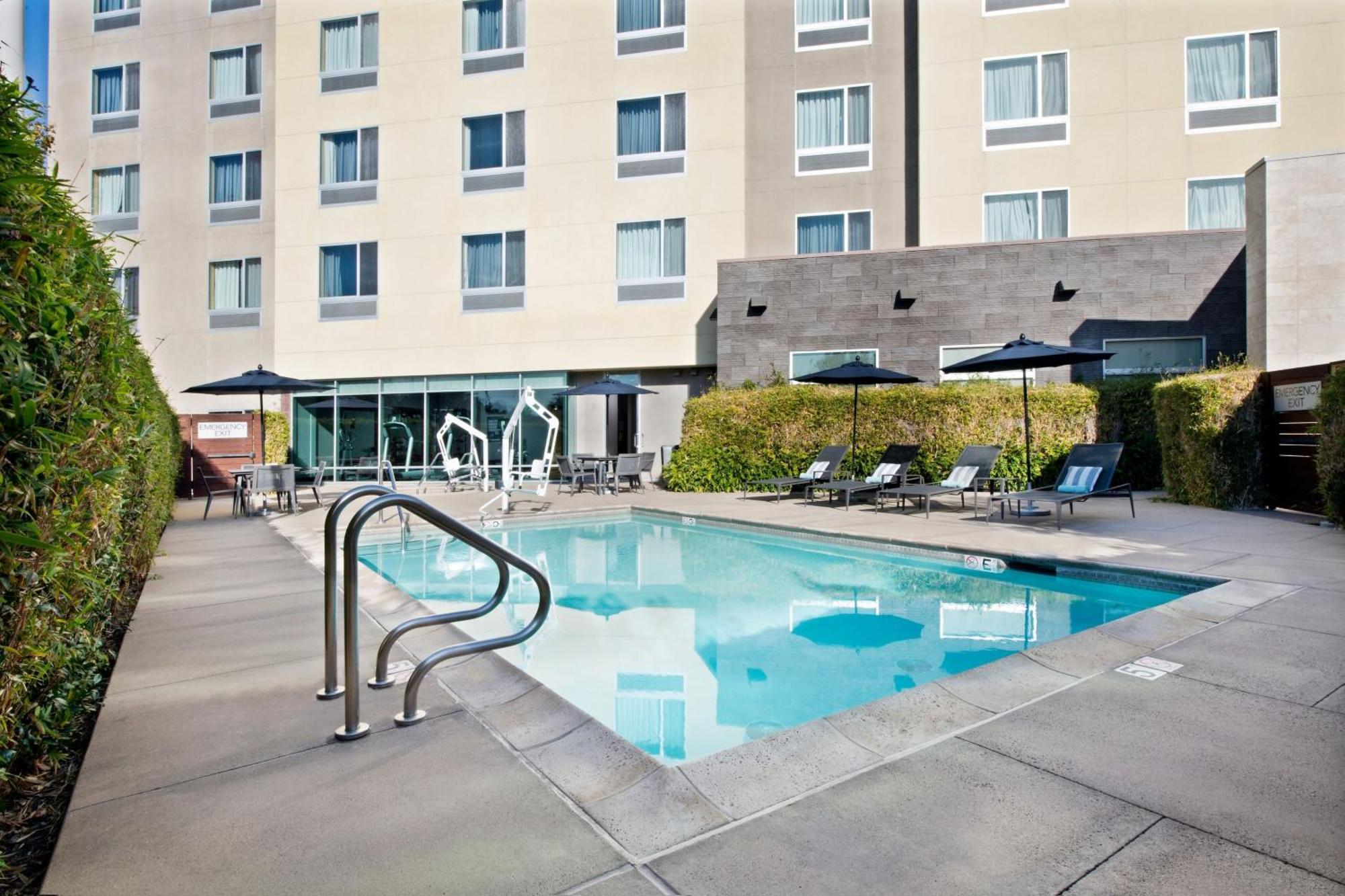 Courtyard By Marriott San Jose North/ Silicon Valley Exterior photo