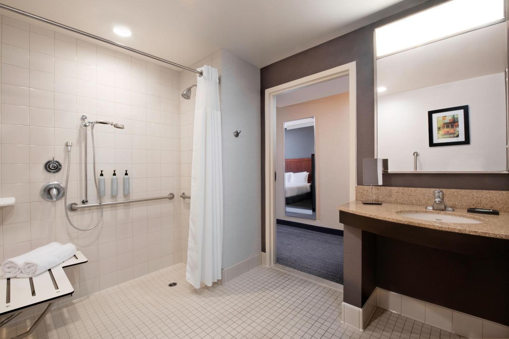 Courtyard By Marriott San Jose North/ Silicon Valley Exterior photo